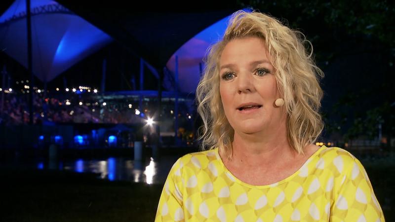 Mirja Boes geht mit einem weinenden Auge
