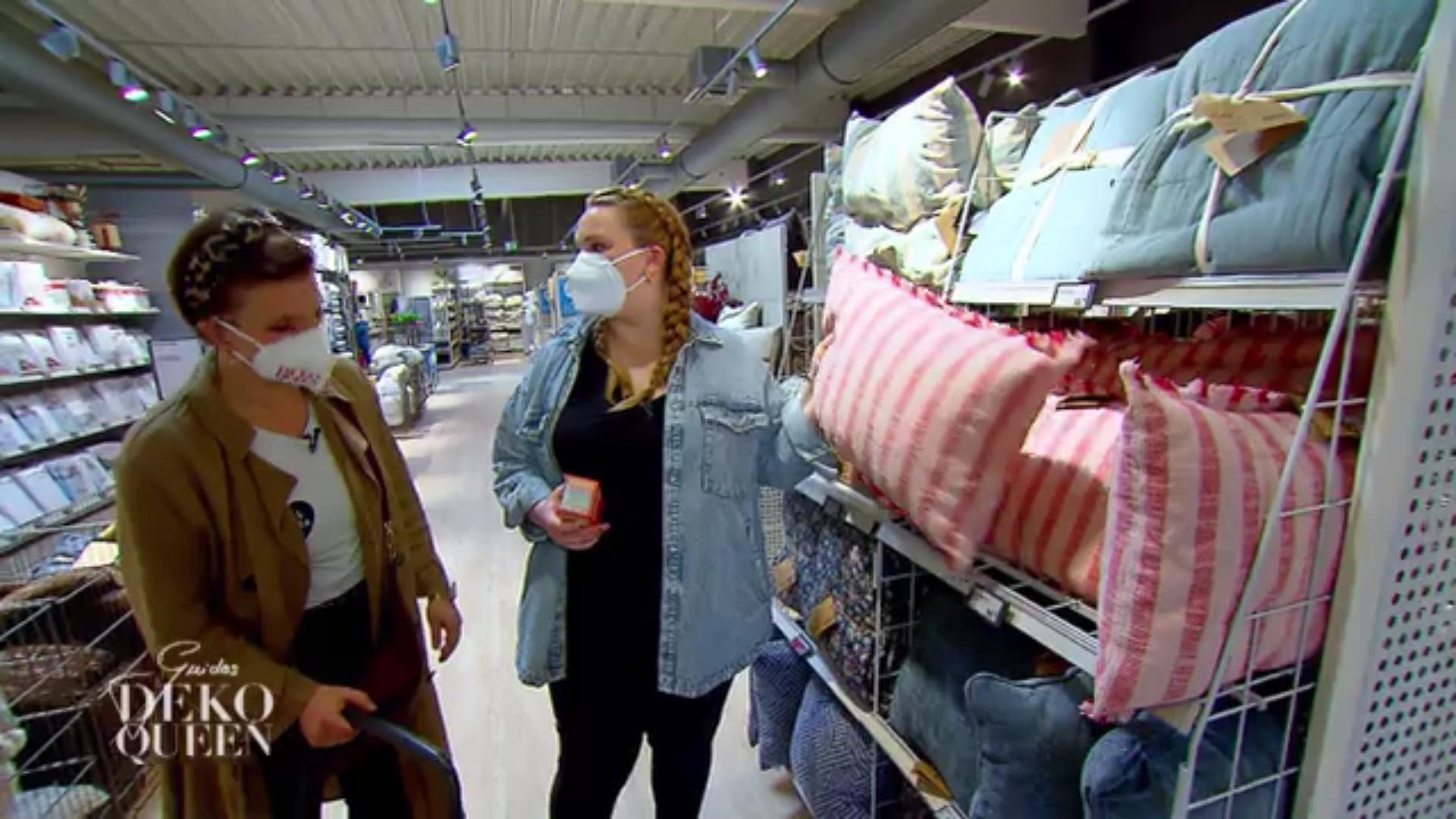 So langsam kommen Julia und Jana in den Streifen-Flow