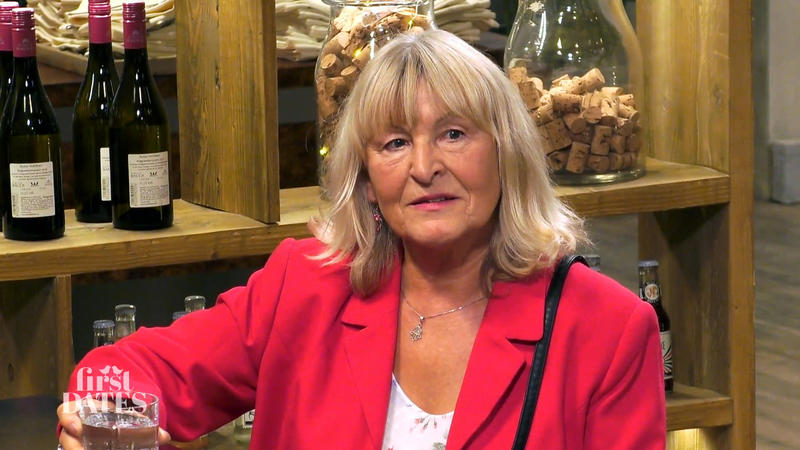 Küssen kann Juliane nicht alleine