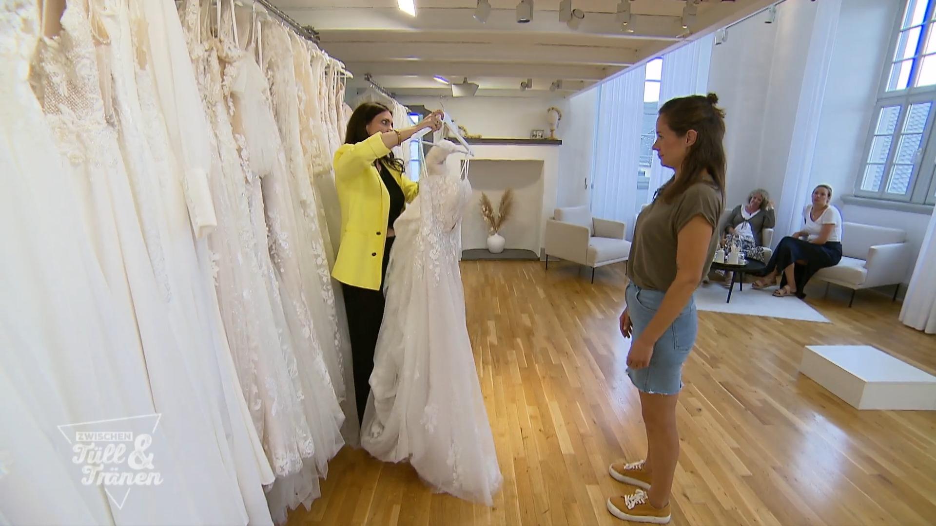 Wird Victoria ihr eigenes Kleid finden?