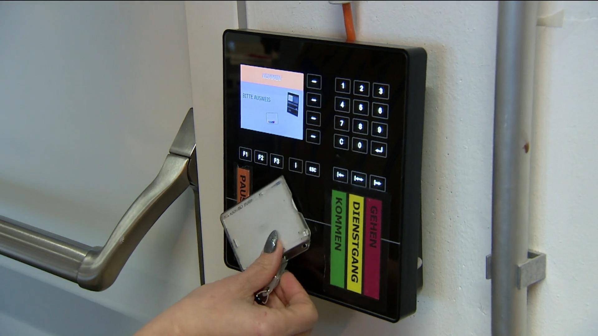 Anwältin erklärt Stechuhr-Urteil des Bundesarbeitsgerichts