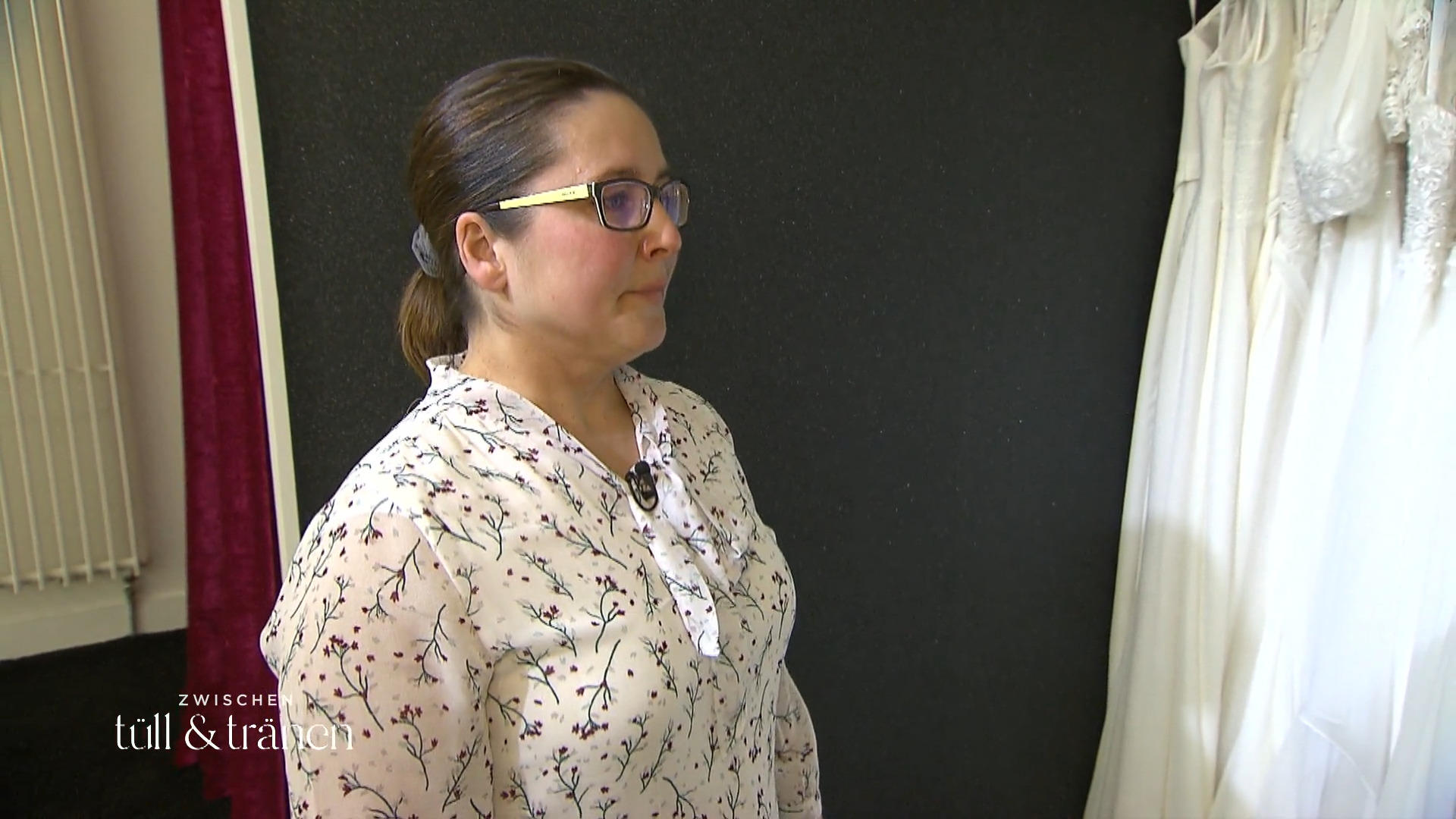 Beim dem Kleid bricht Nicole in Tränen aus