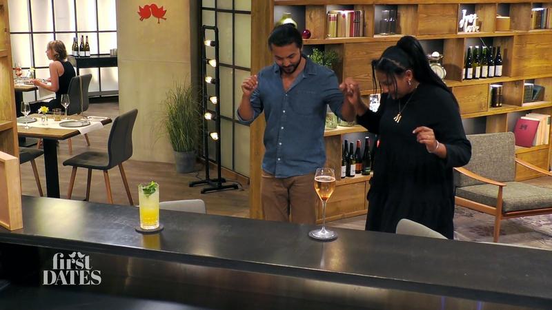 Mariam und Muso wirbeln spontan durchs Restaurant