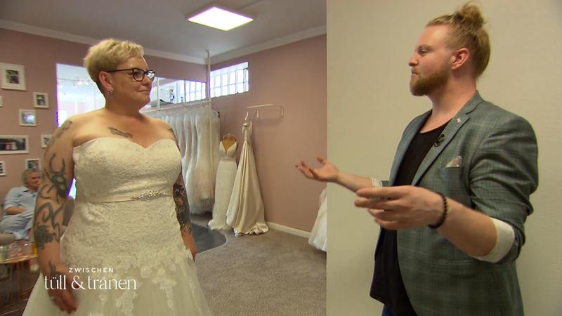 Bei der Hochzeit macht Alice eine Ausnahme