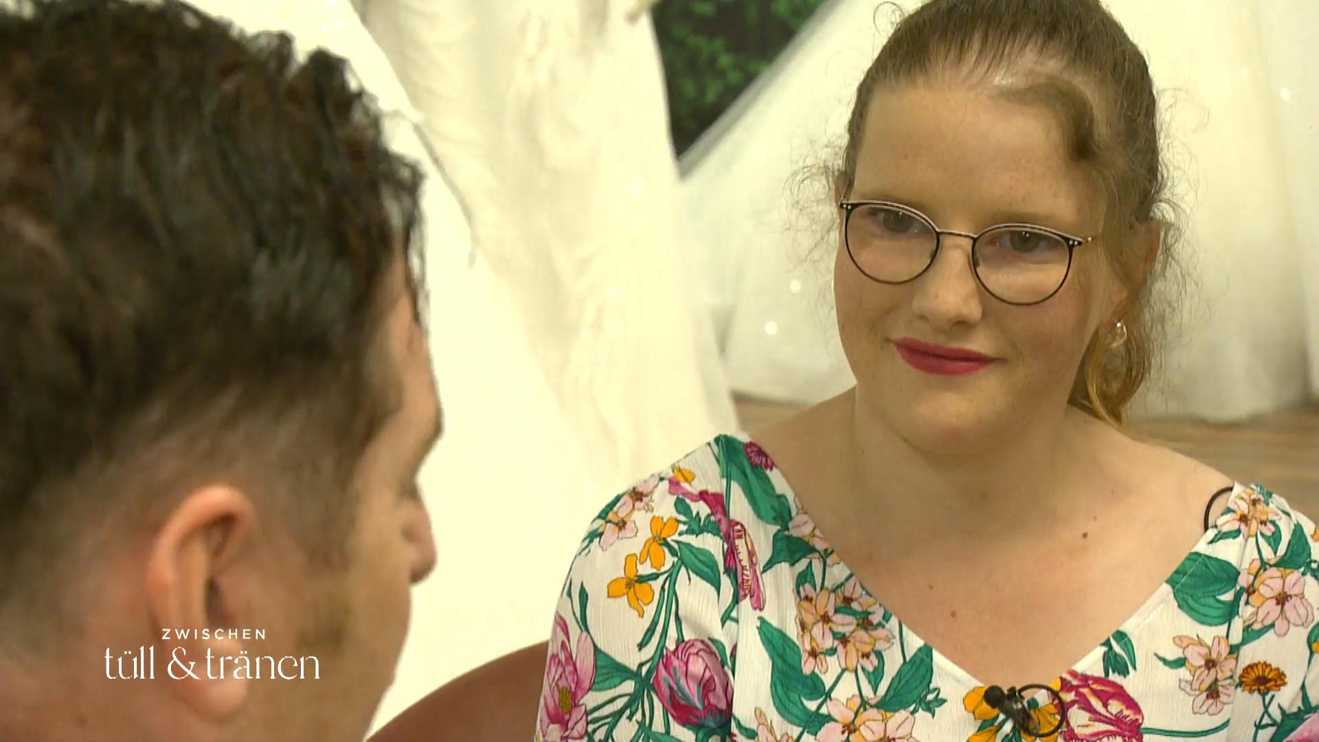 Ein Glitzerkleid für die Winterhochzeit