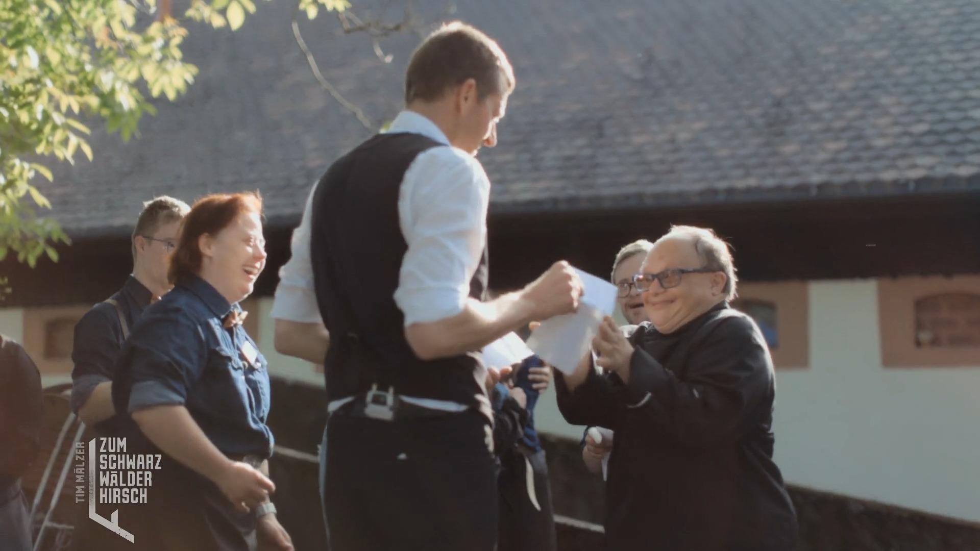 Das erste eigene Trinkgeld