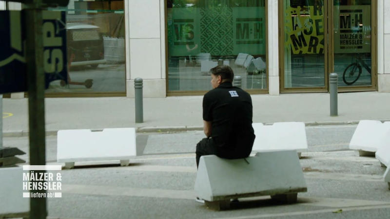 Tim Mälzer scheint mit der Challenge überfordert