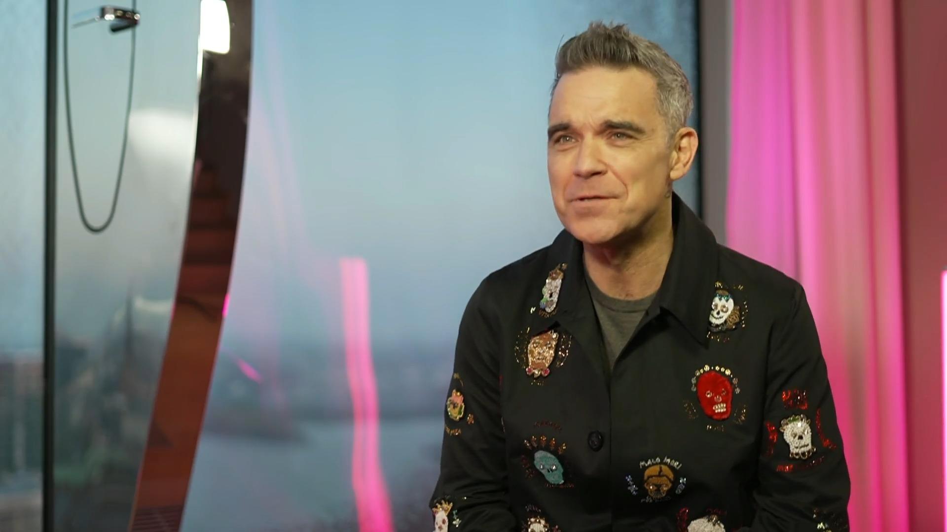 Robbie singt in der Elphi im Beethoven-Style