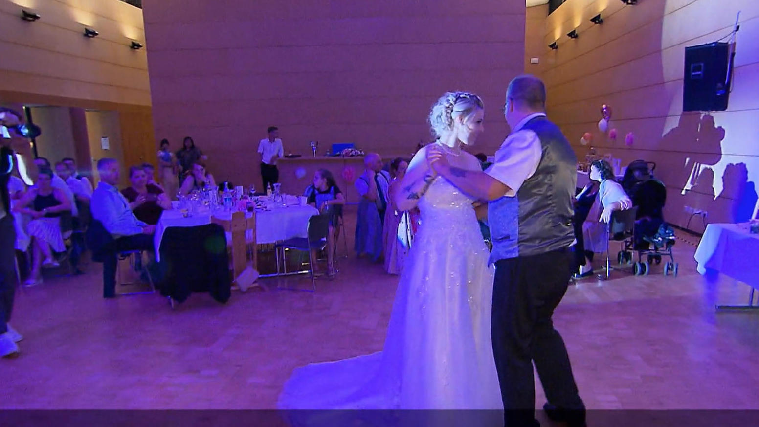 Geht der Hochzeitstanz in die Hose?