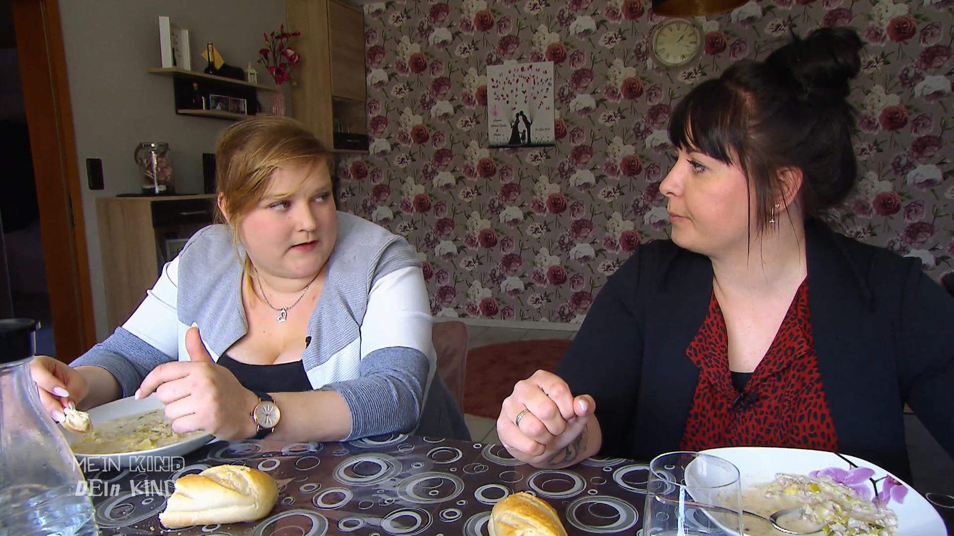 Jessicas Tochter hat das Haus voller Babysitter!