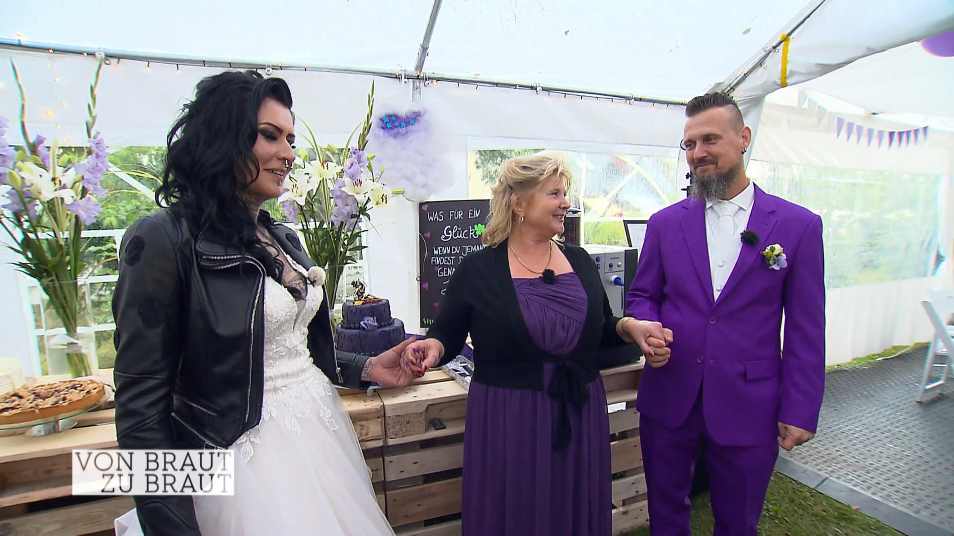 Warum schneidet hier Mama die Torte?