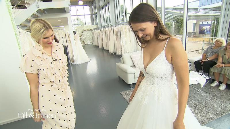 Tränen fließen bei Mama Karin