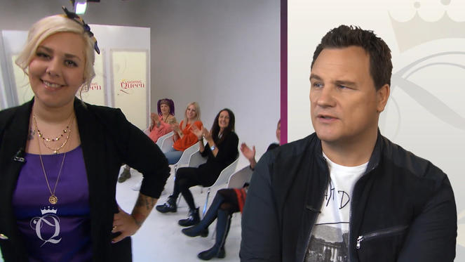 Lila Laune! Nicole strahlt in einer ganz neuen Farbe auf dem Catwalk