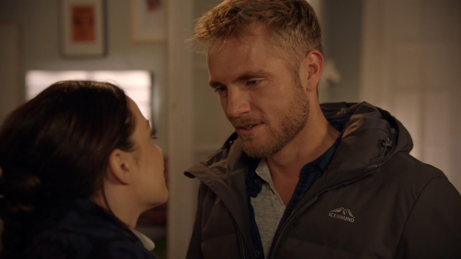 Wie weit geht Paul bei Emily?