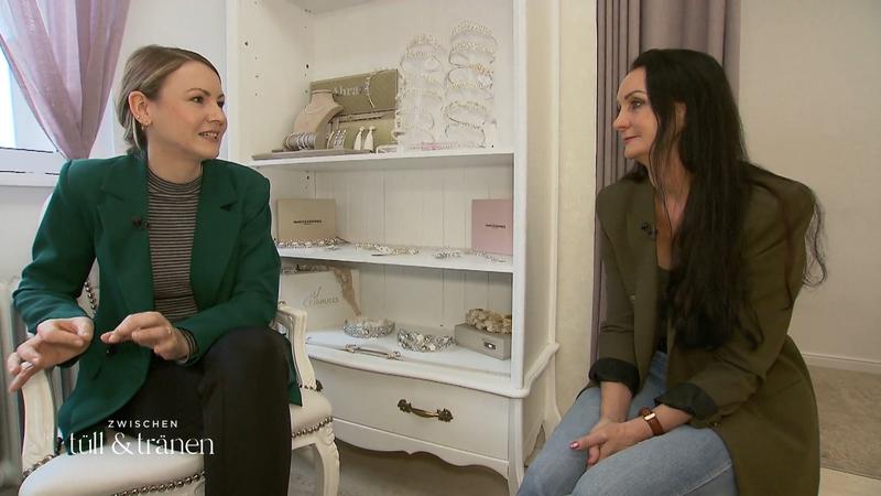 Brautmodenmodel Sarah sucht ein Kleid