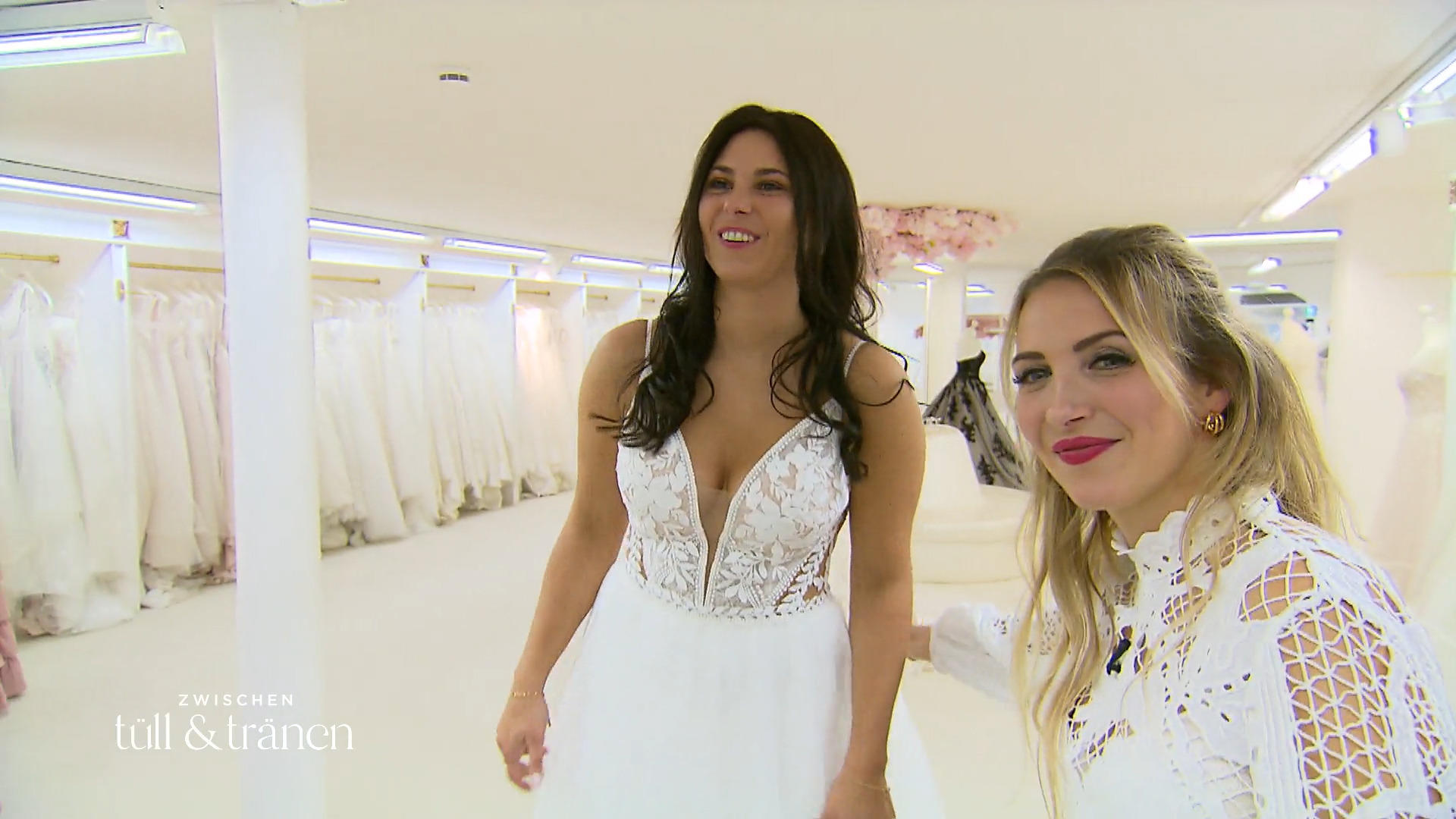 Hat Braut Andrea ihr Kleid etwa schon gefunden?