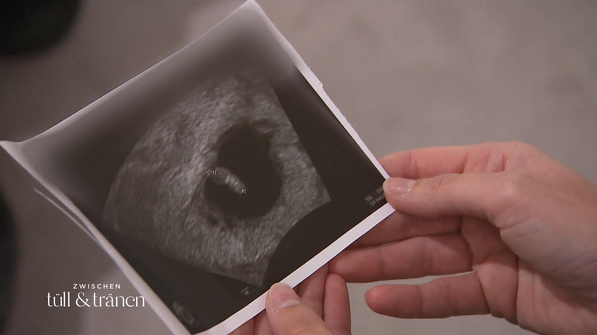 Ein Brautoutfit für zwei muss her