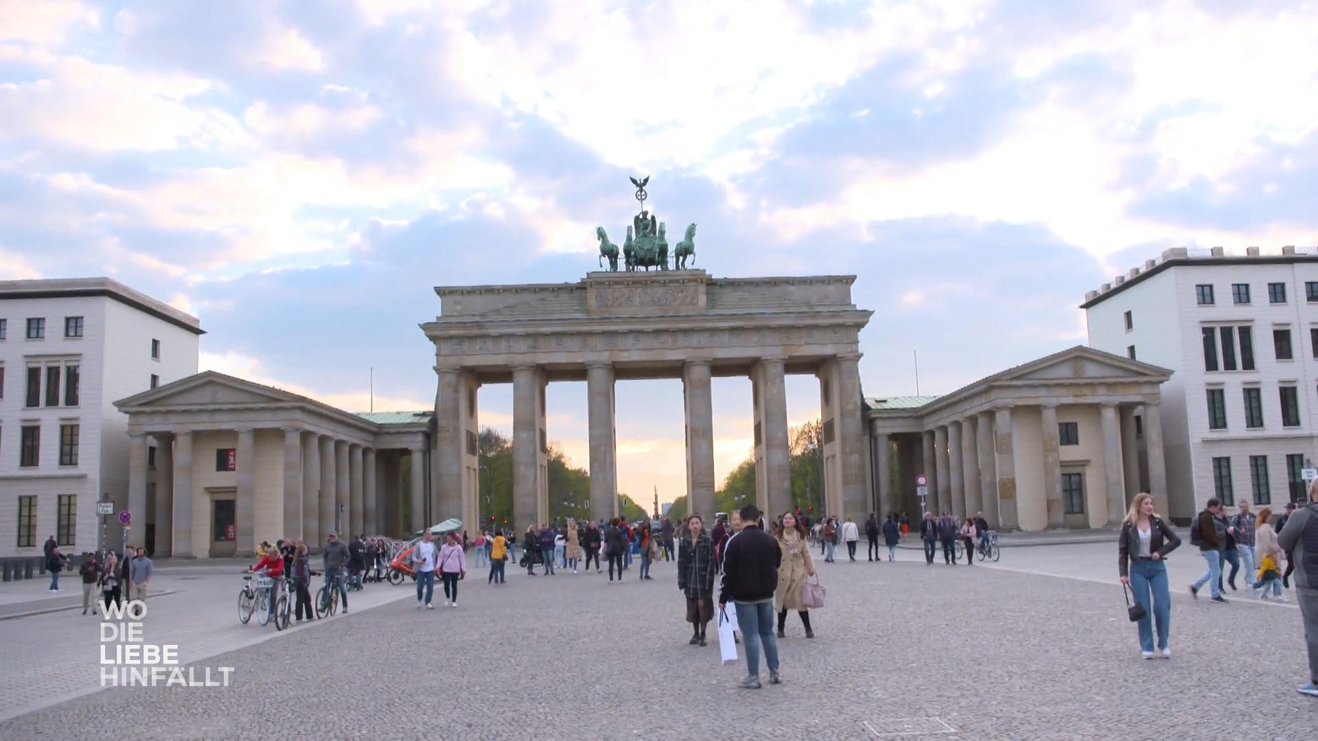 Amalia und Alexandros machen einen Trip zu zweit