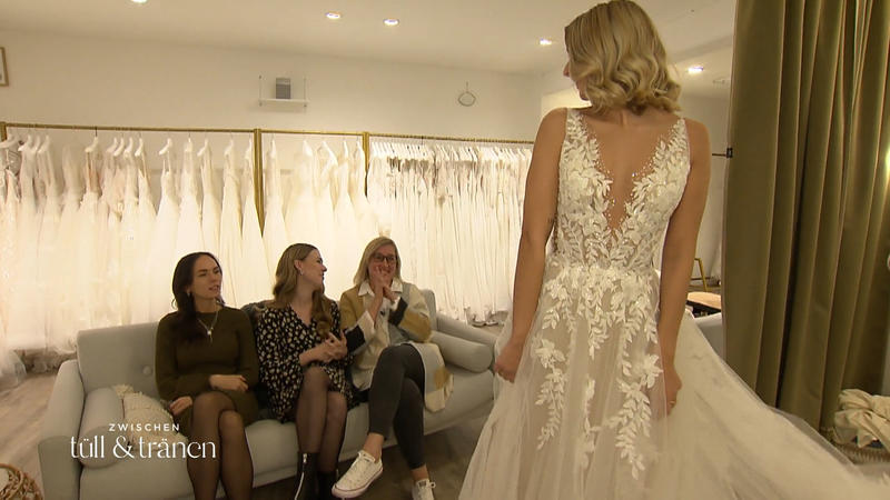 Dreimal "Ja" von Weronikas Begleiterinnen