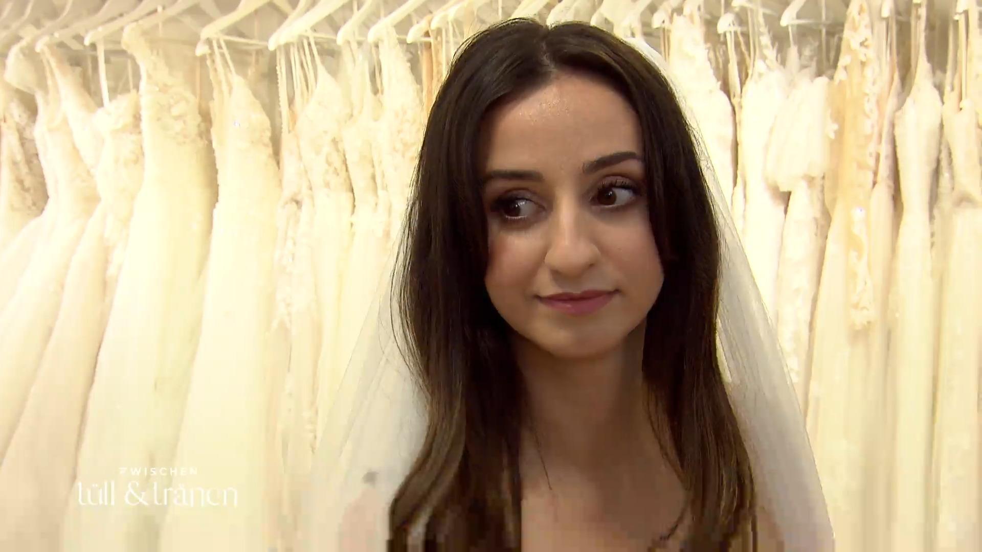 Findet Yasemin ihr Traumkleid zum Tanzen?