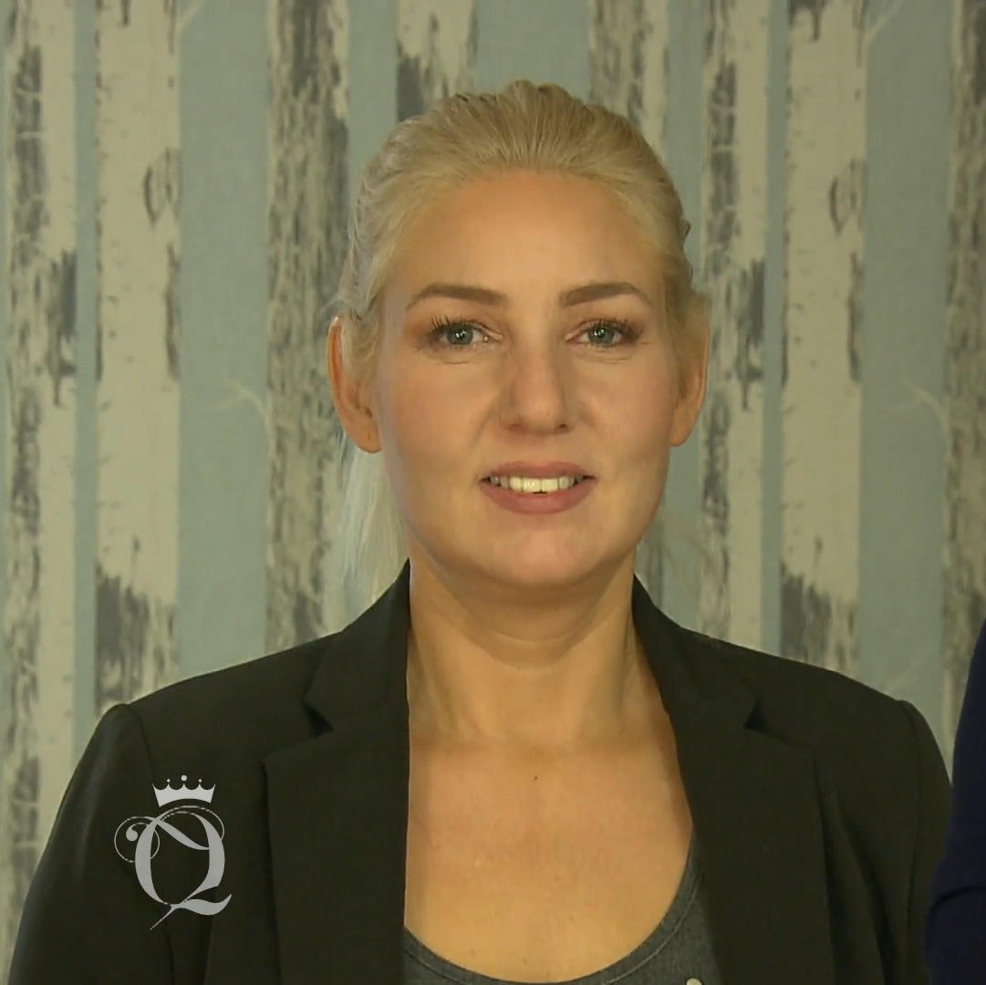 Durch ihre Auftritte ist Melanie Modeaffin