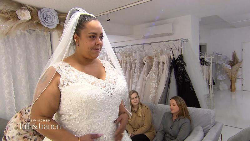 Larissa heiratet nach 17 Jahren endlich kirchlich