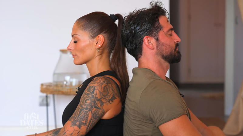 Teresa und Salvatore treffen sich beim Yoga-Date