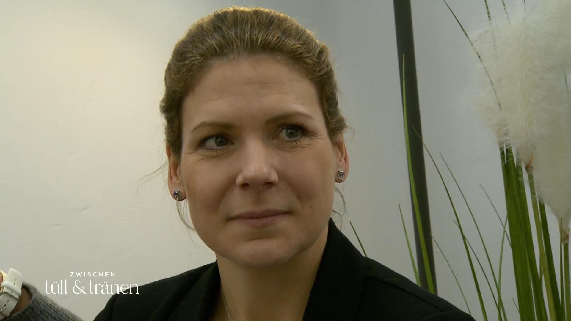 Braut hat bereits 15 Kleider anprobiert