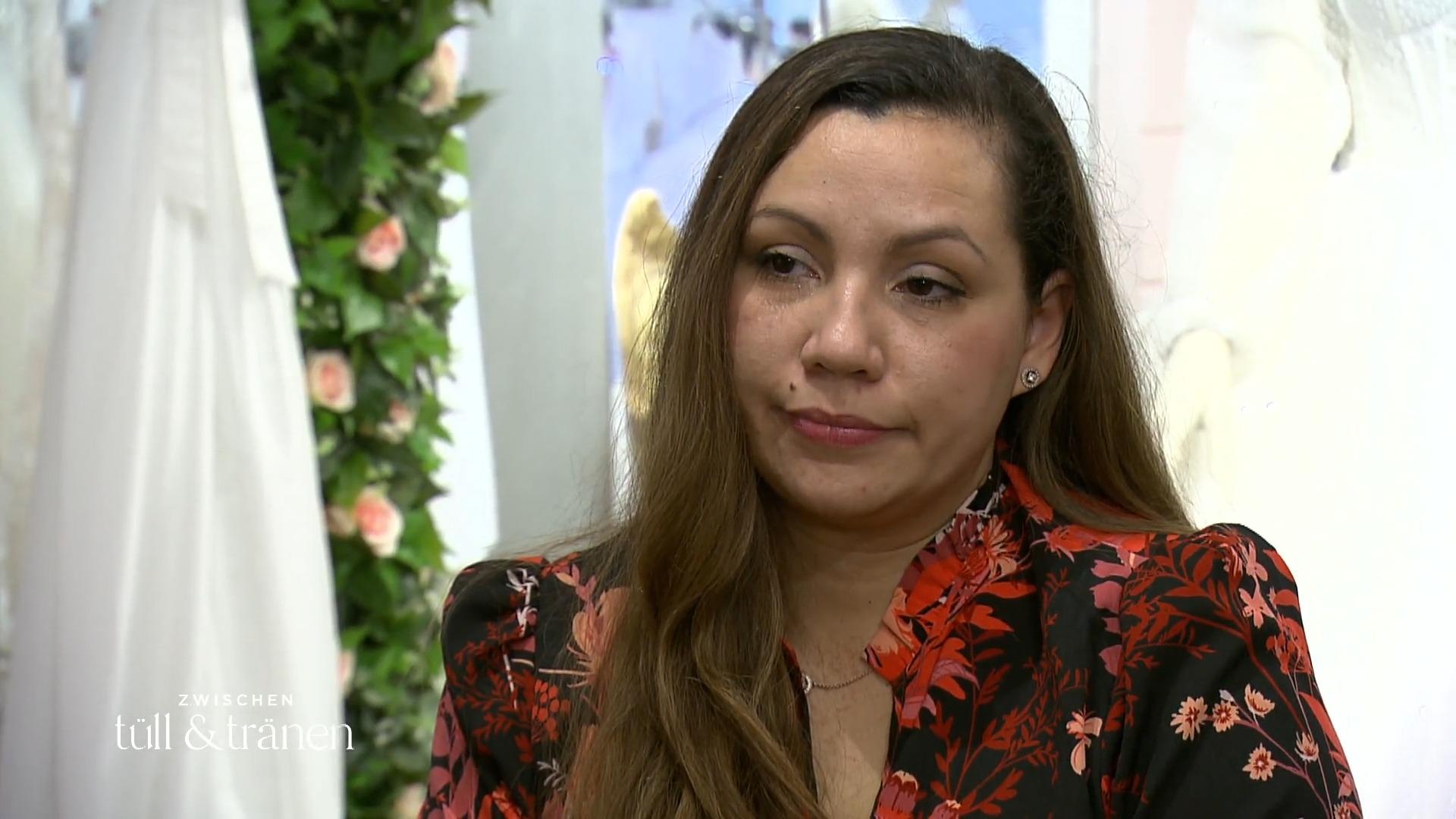 Nancy sucht ein pragmatisches Brautkleid