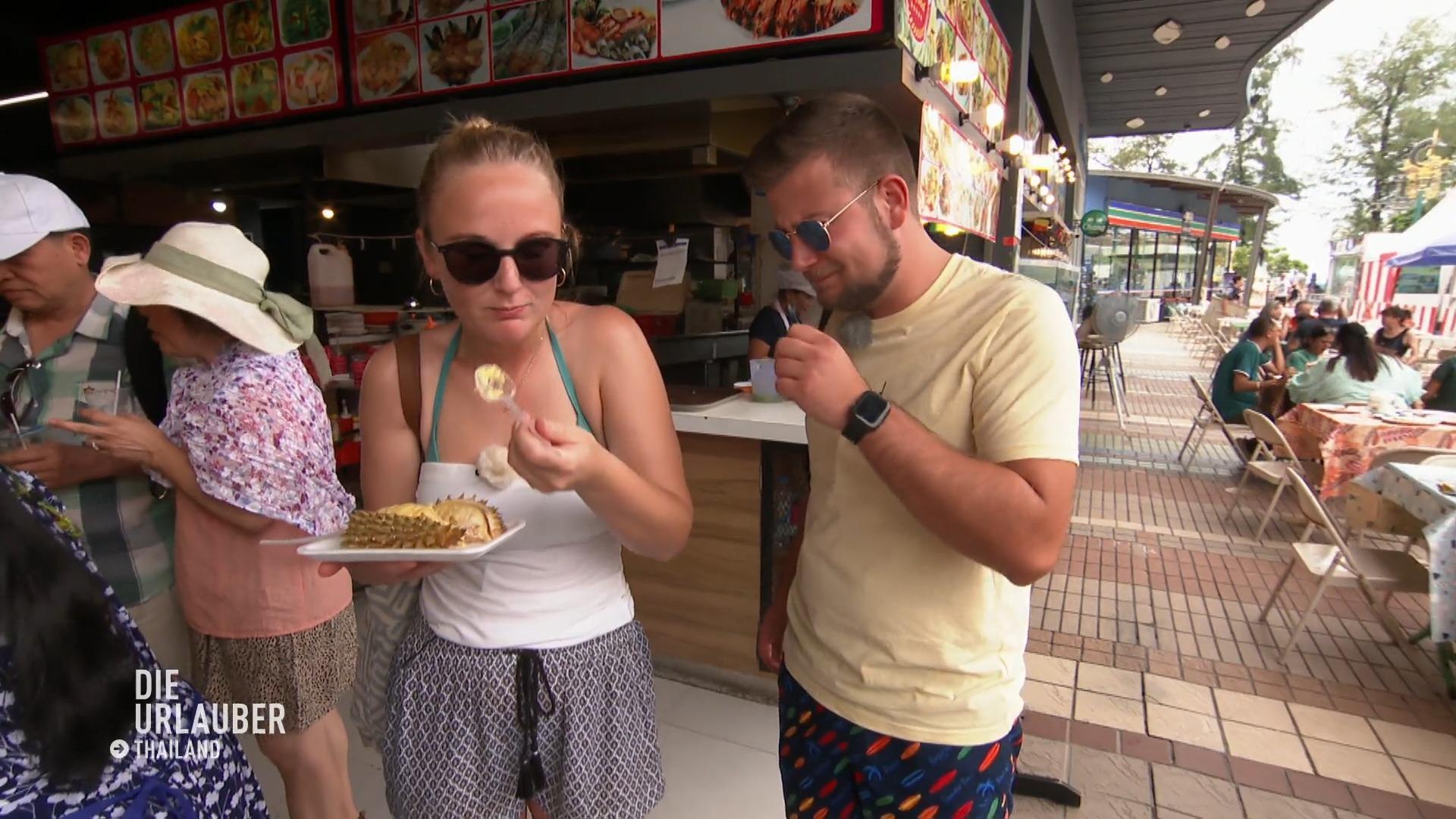 Urlaubs-Aktivitäten in Thailand: "Kotzfrucht"-Essen!