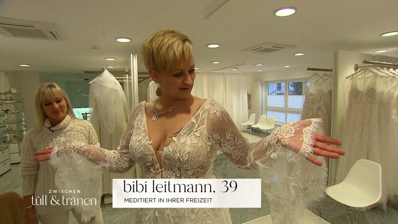 Braut Bibi sucht Kleid mit Trompeten- oder Fledermaus-Ärmeln