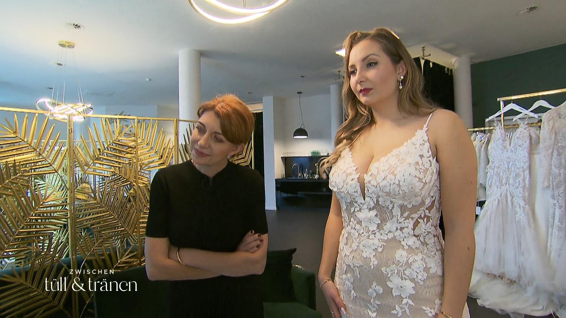 Körperbetontes Hollywood-Kleid für Milena