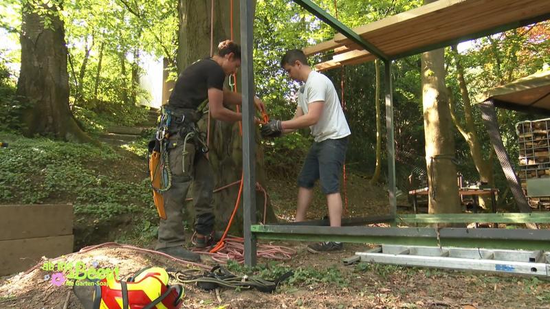 Das Grundgerüst muss jetzt an seinen Platz
