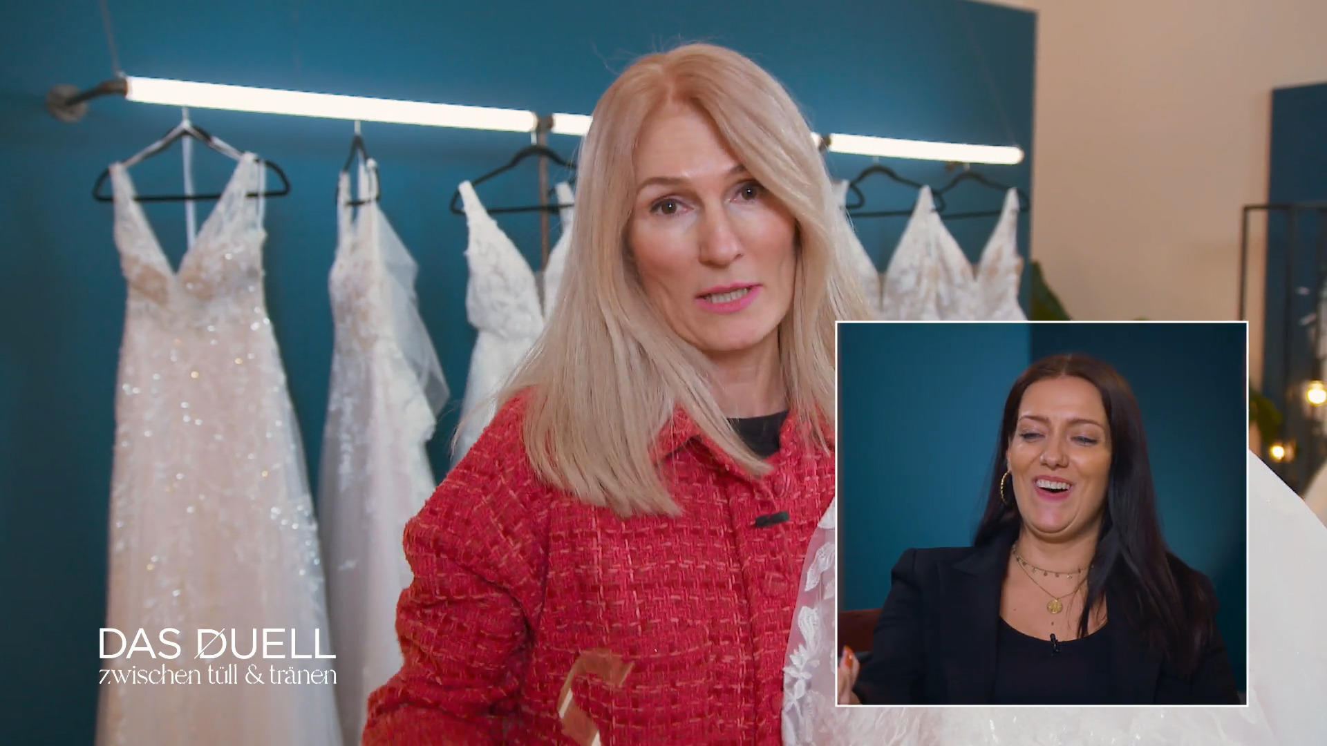 Glitzerelster Jowita fährt ihre Profikrallen aus