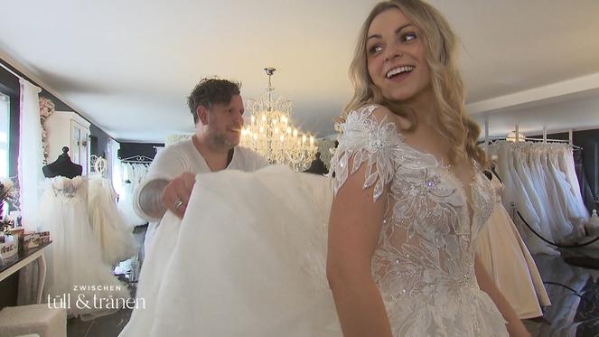 Adriana ist komplett verwirrt von Instagram