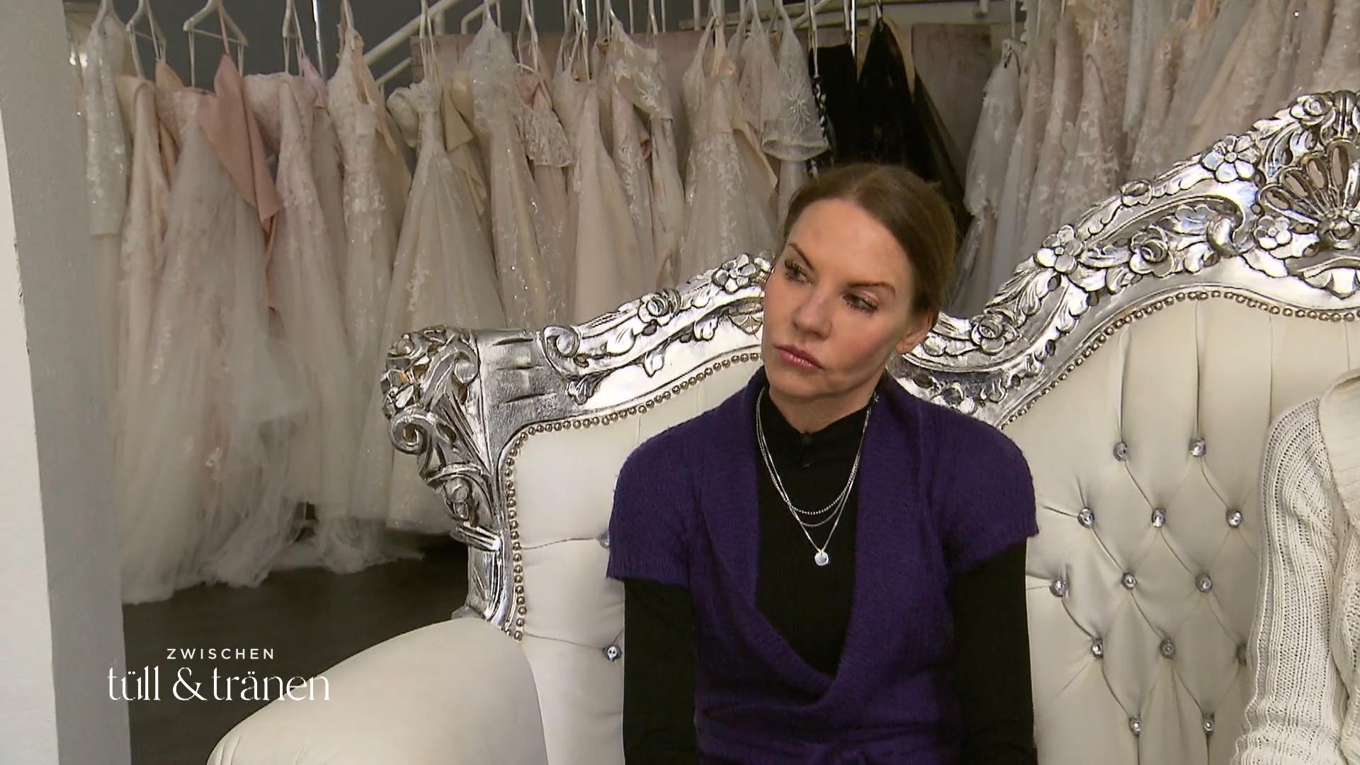 Simone sucht im "Kurvenschön" - mit Größe 36!