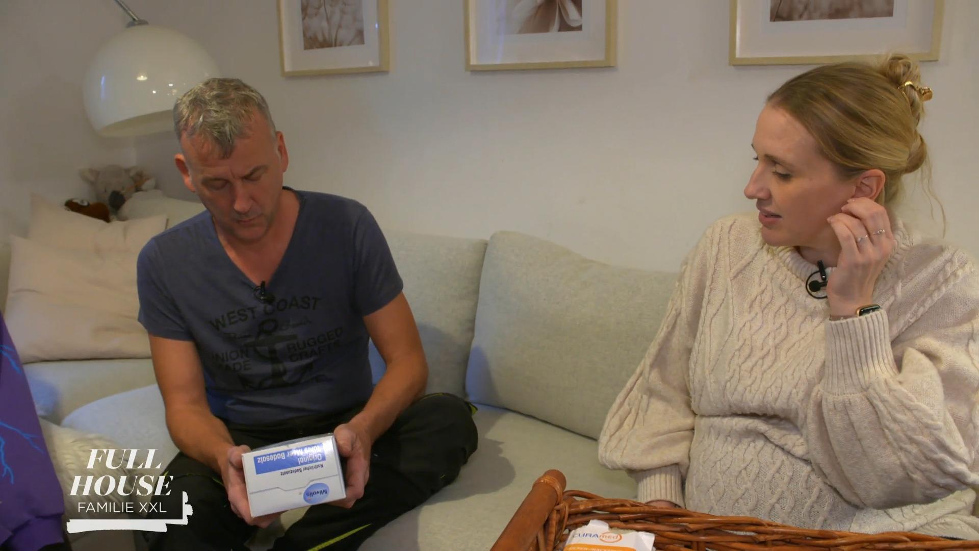 Barbara bereitet alles für die Hausgeburt vor