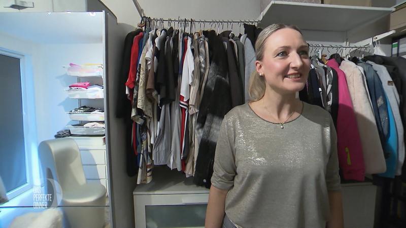 Karina liebt Kleider und Schuhe!