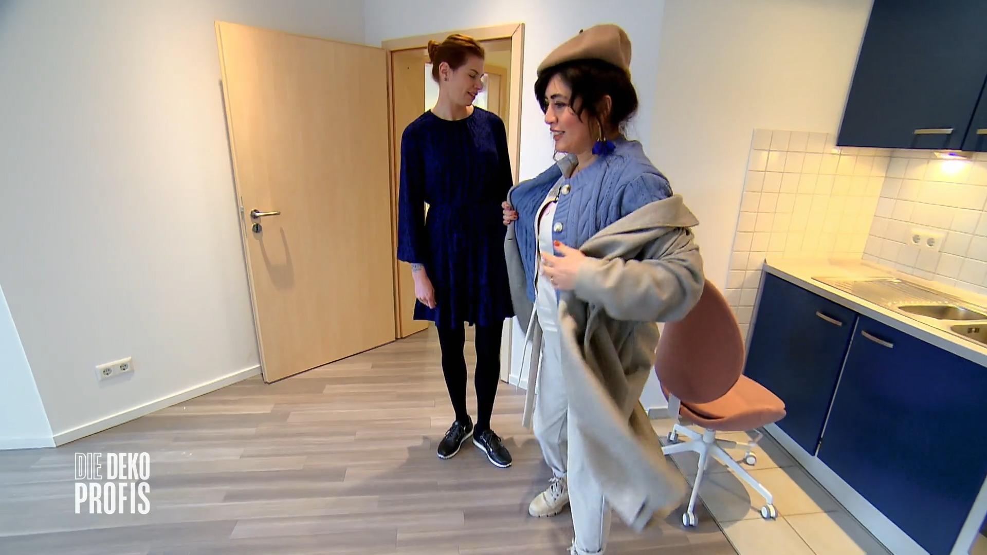 Emell bereitet sich auf das große Umstyling vor