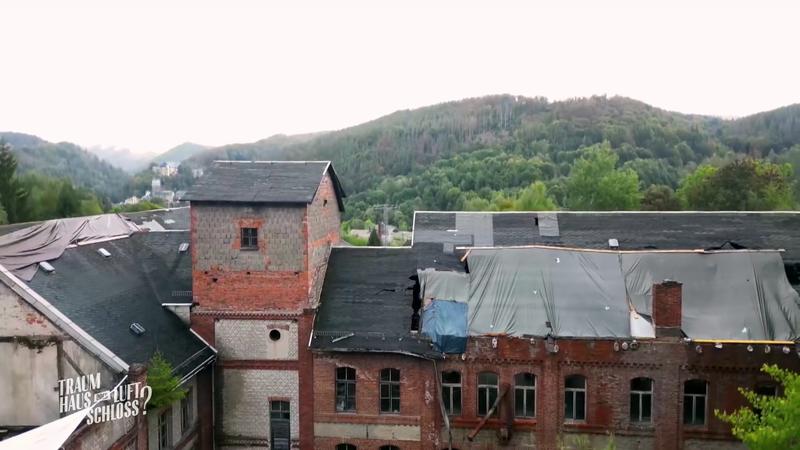 Dächer der Fabrik müssen abgedichtet werden