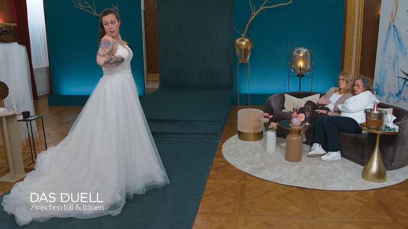 Das Favoriten-Kleid von Braut Shinta ist an der Reihe