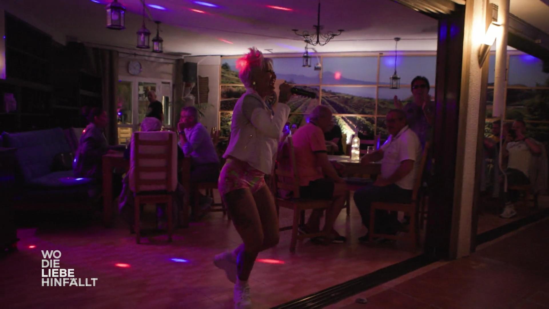 Ginger möchte Party-Sängerin auf Teneriffa werden