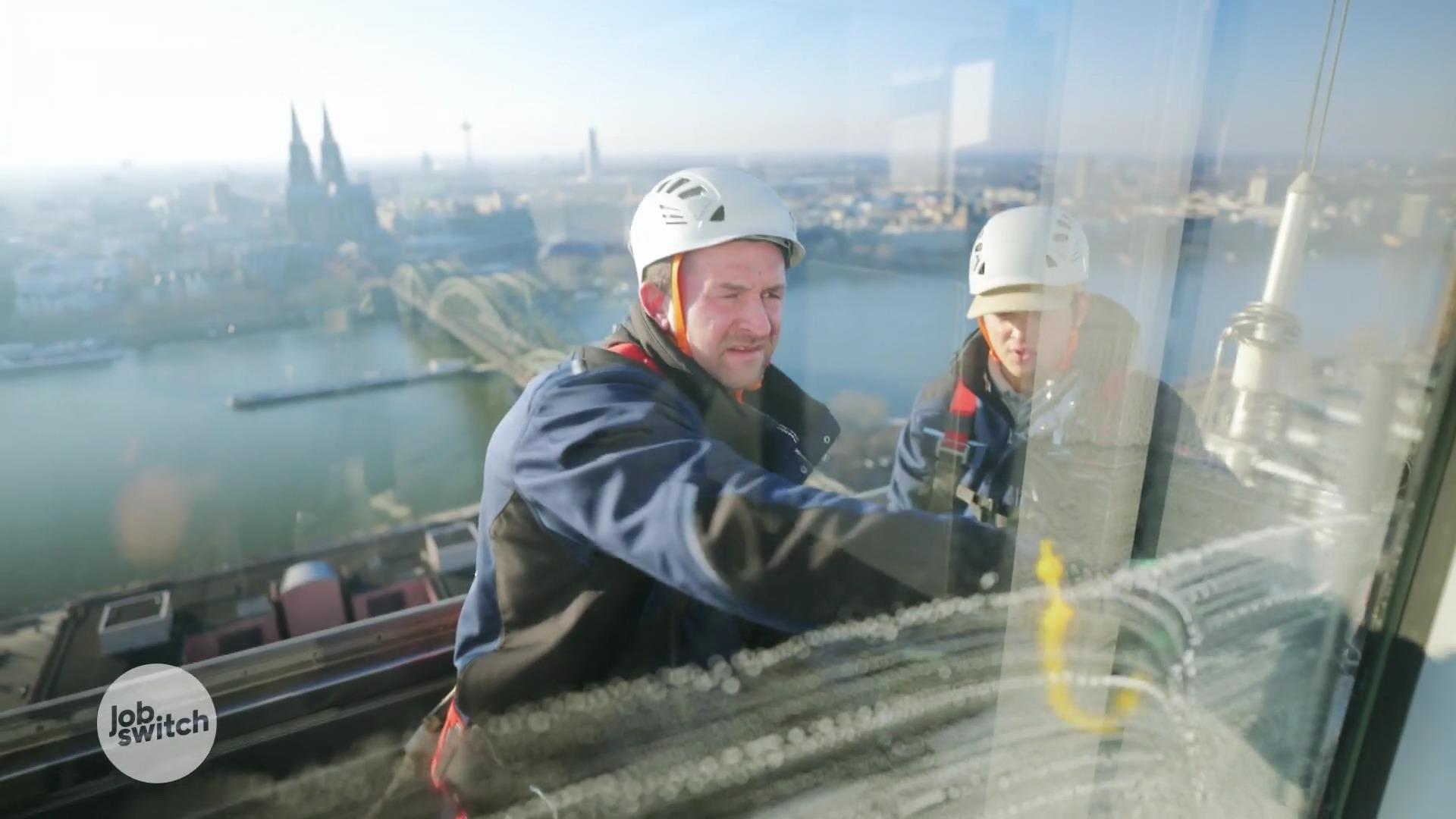 Paul auf Augenhöhe mit dem Kölner Dom