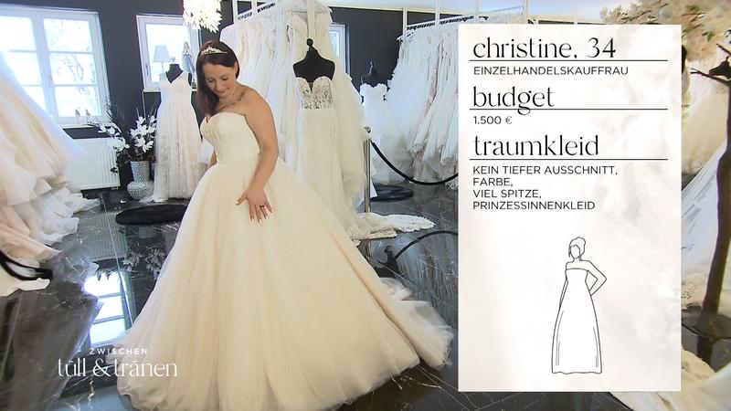Christine findet ihr Prinzessinnenkleid!