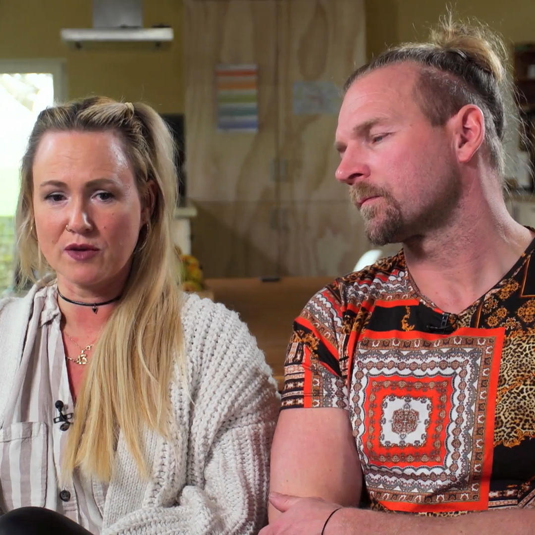 Übersteht ihre Liebe die Auswanderung?