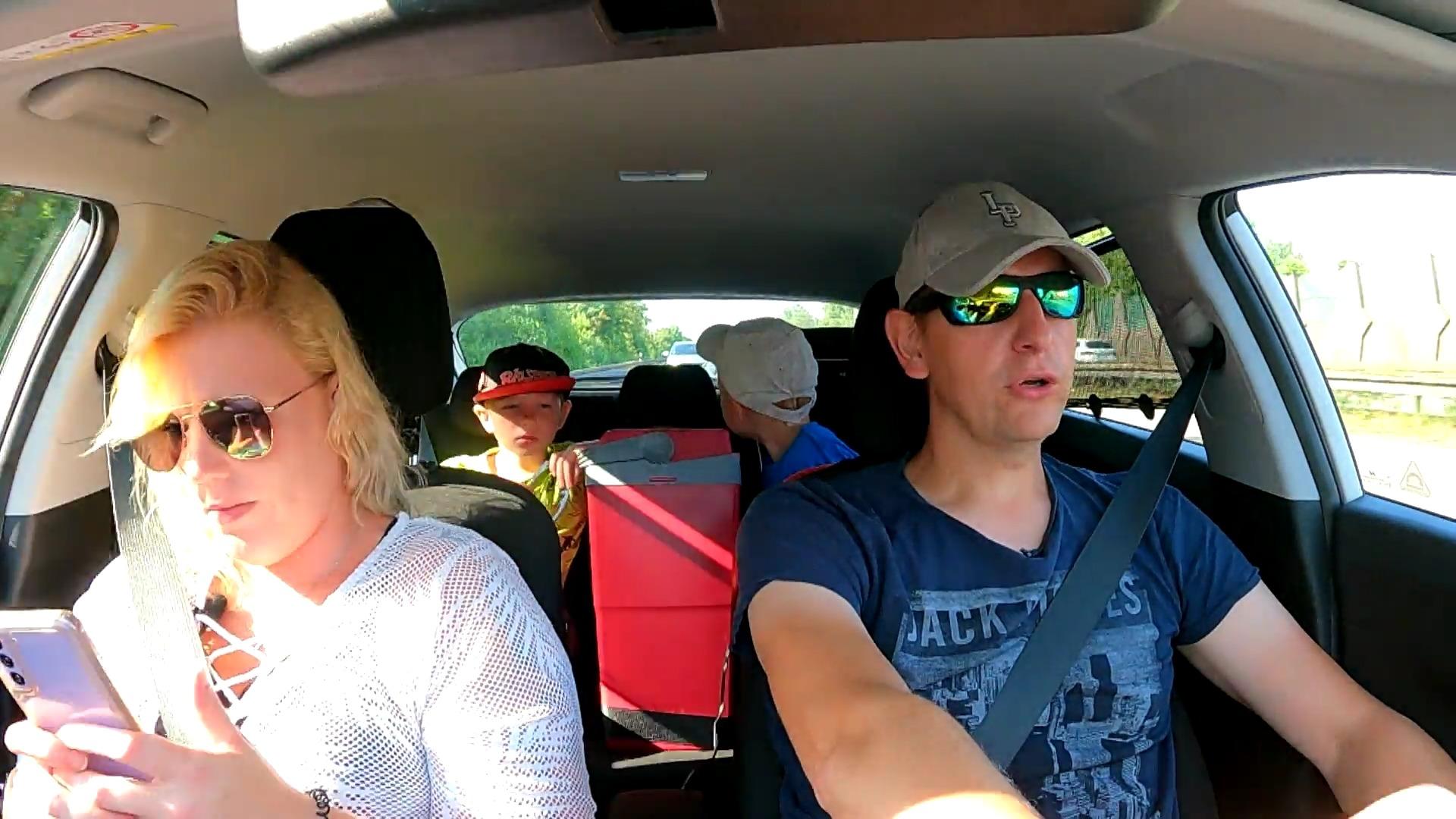 Wann ihr mit dem Auto in den Urlaub fahren solltet!