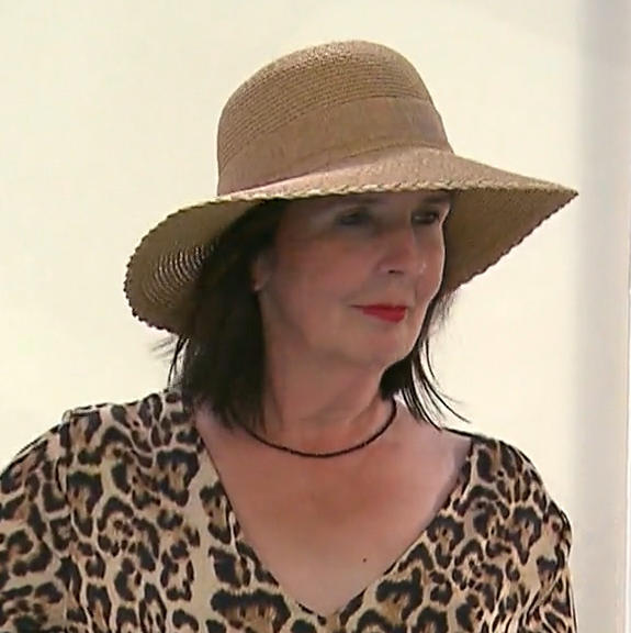 Sandra überzeugt mit sexy Leoparden-Look