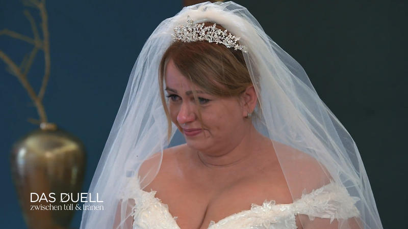 Das Favoritenkleid macht Elisa sprachlos