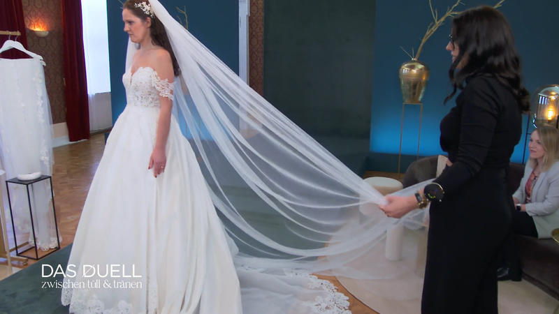 Nancy ist von Elaines Auswahl begeistert