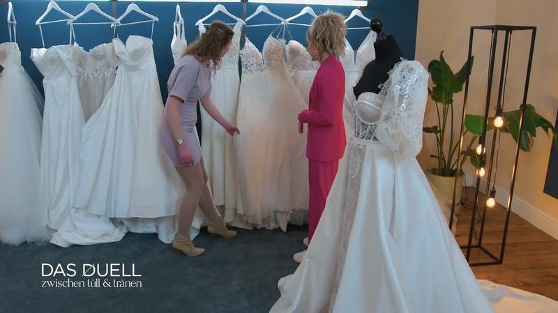 Wie kommen Melanies Kleider bei der Braut an?